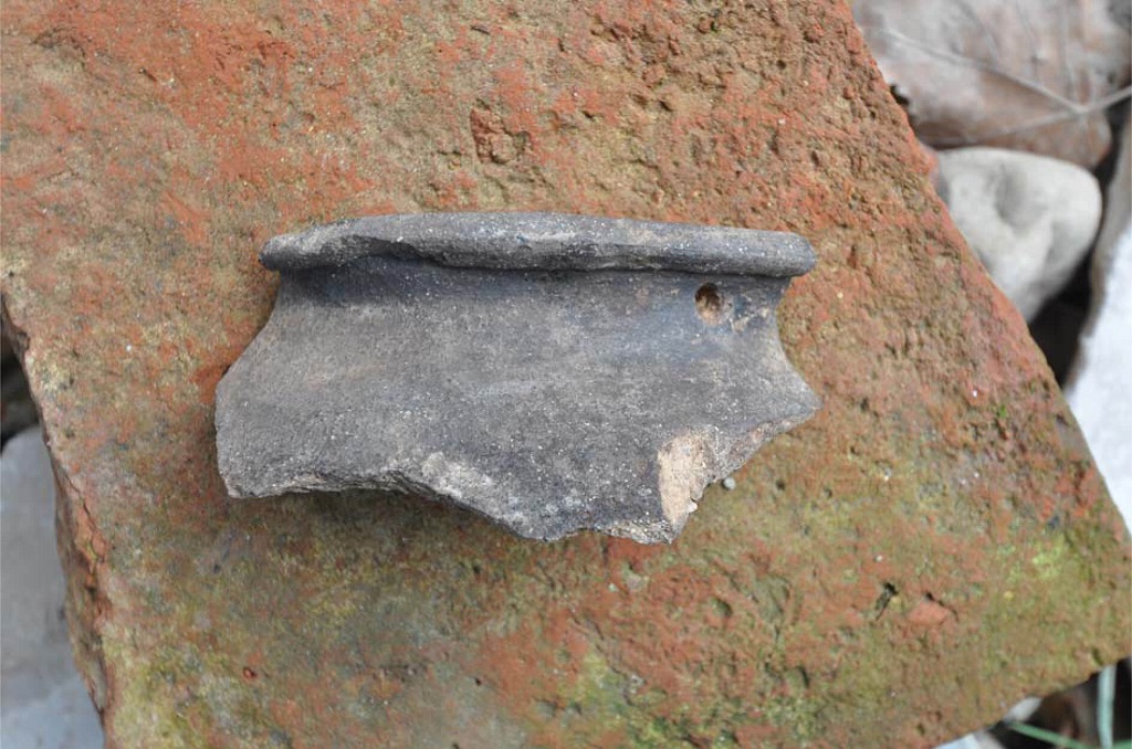 Keramikscherbe aus der Zeit vor dem 11. Jahrhundert; Quelle: DB Netz AG