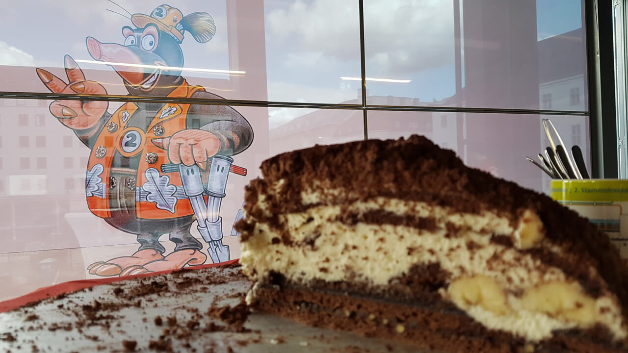 Max-Maulwurf und der Maulwurfkuchen.