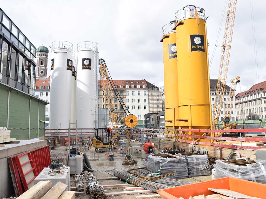 Betonmischanlage am Marienhof.